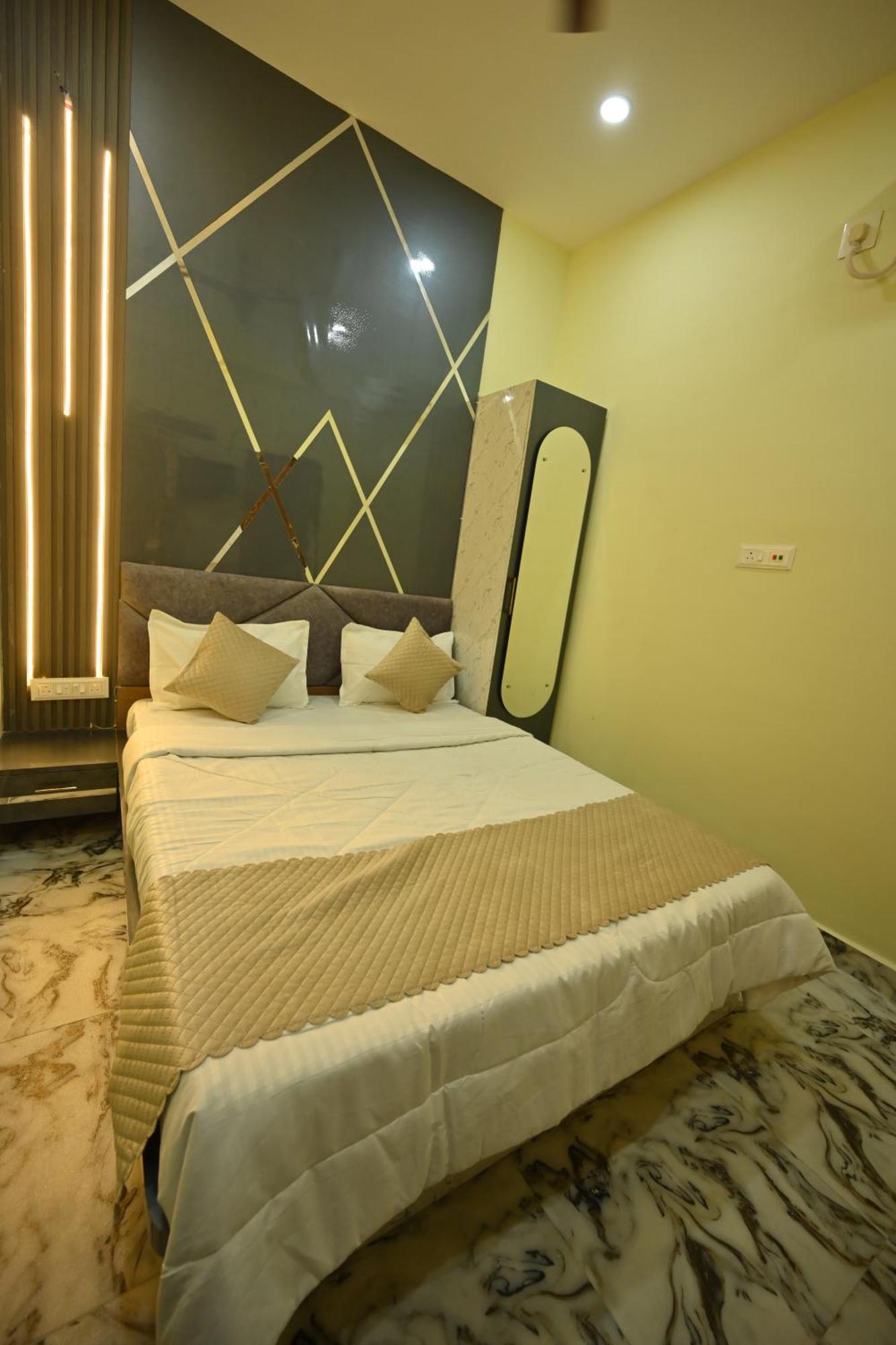 The Vintage Plaza Hotel Baripada Екстериор снимка