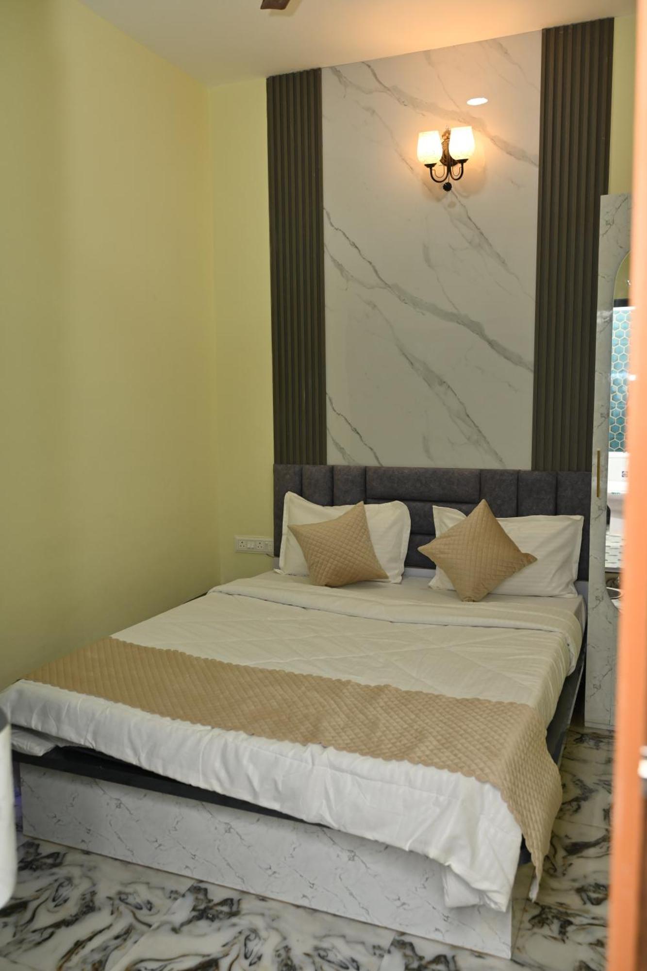 The Vintage Plaza Hotel Baripada Екстериор снимка