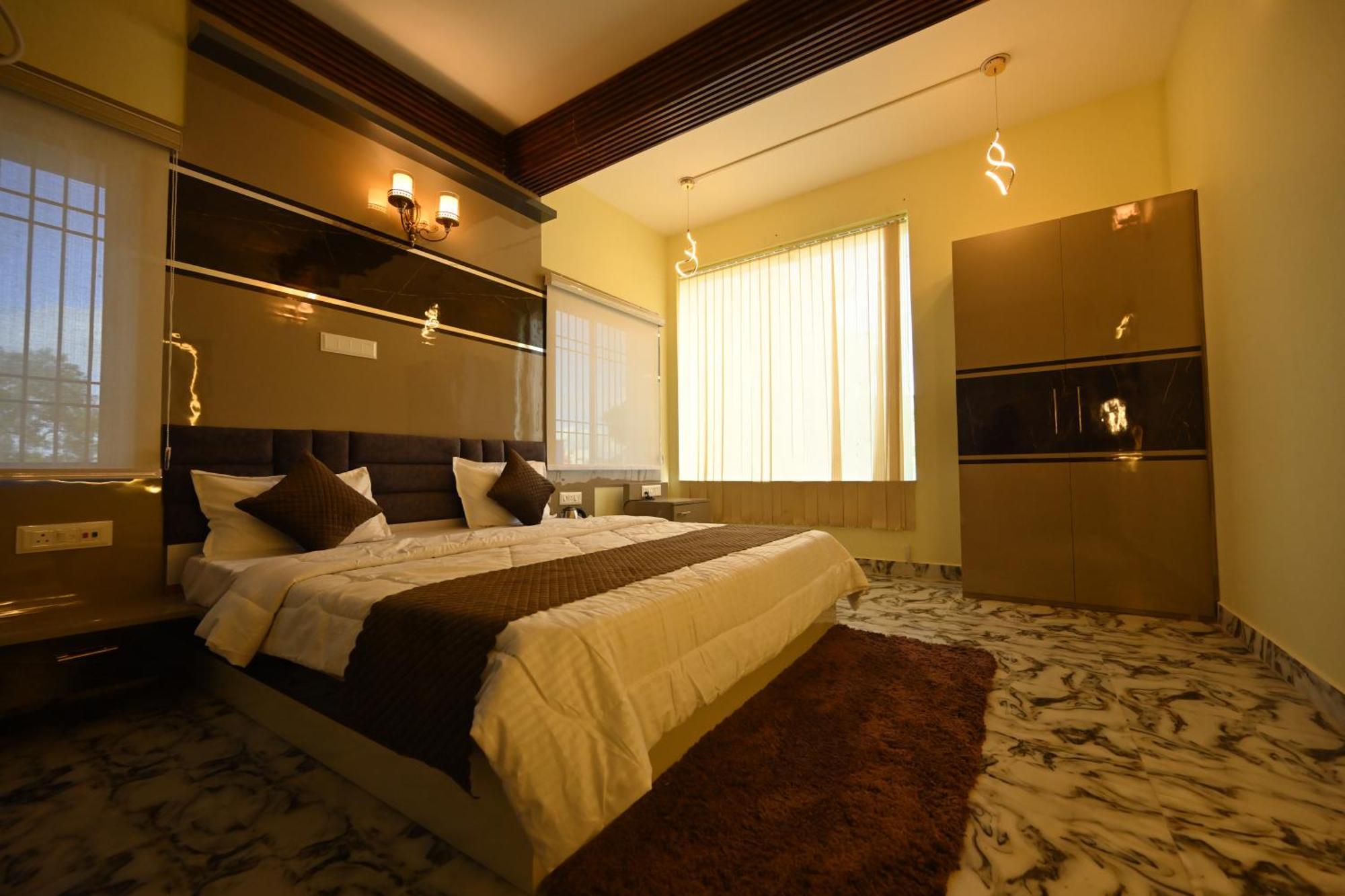 The Vintage Plaza Hotel Baripada Екстериор снимка