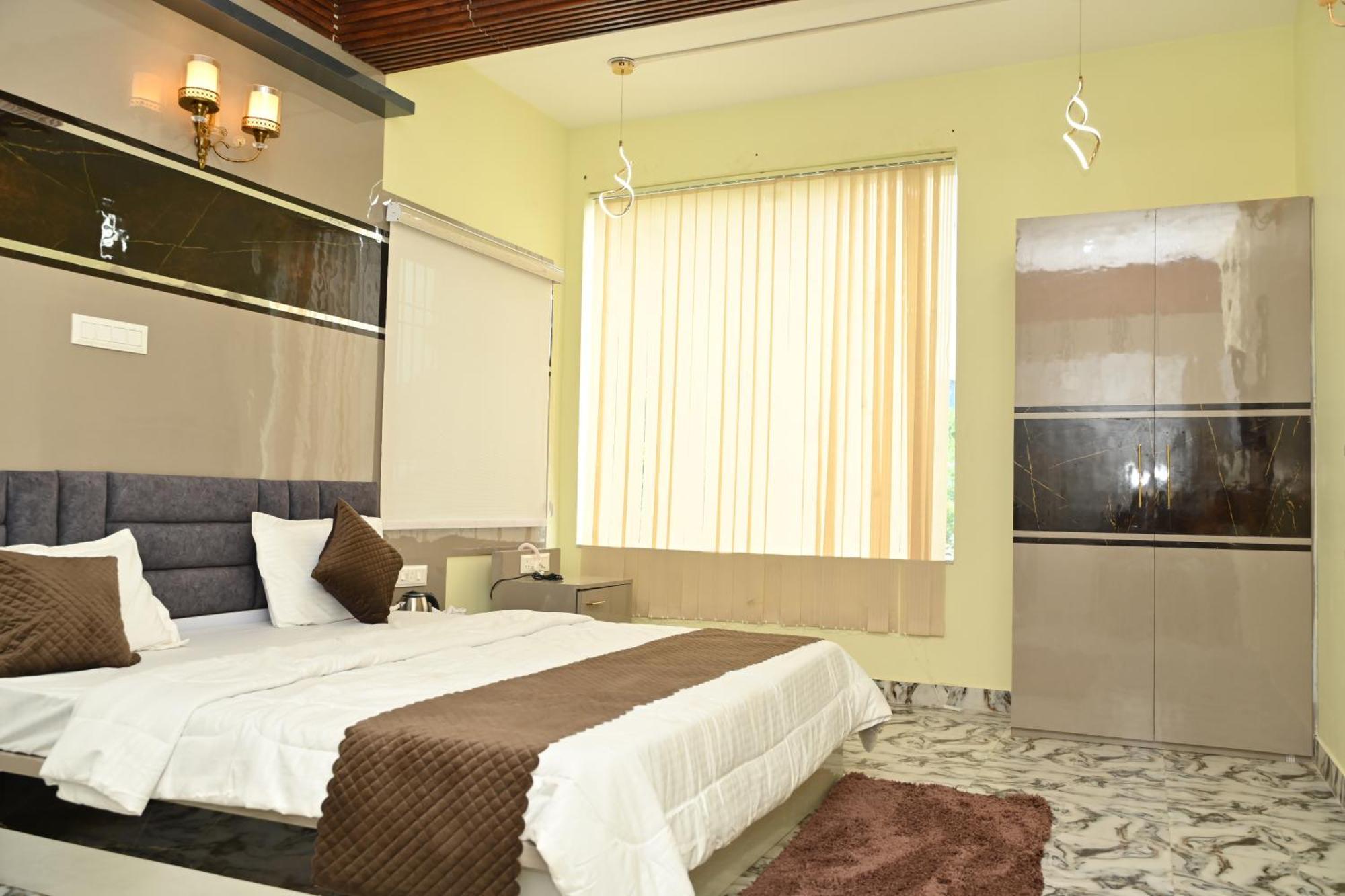 The Vintage Plaza Hotel Baripada Екстериор снимка